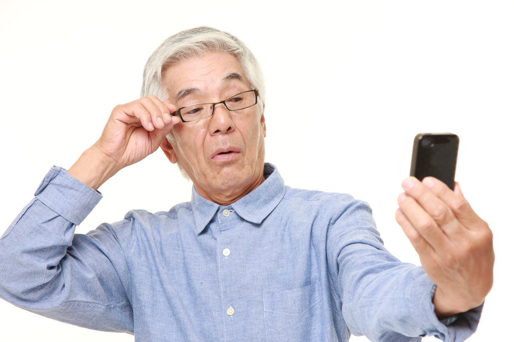 老花的發(fā)生除了與年齡有關(guān)，你還能想到什么？